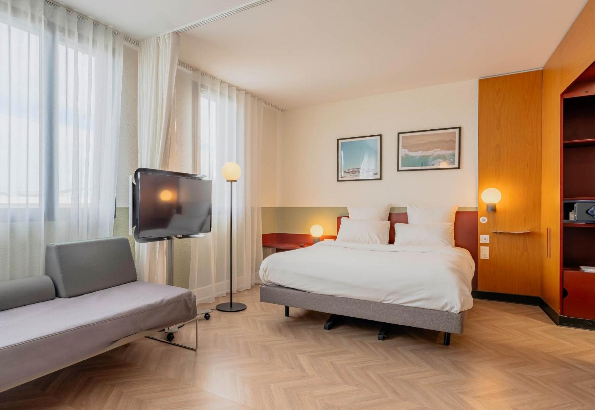 B&B Hotel Calais Terminal Cite Europe 4 Etoiles Coquelles Buitenkant foto
